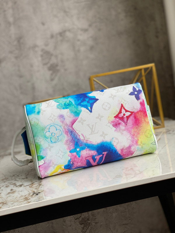 l0*is V*t0n toilet dopp pouch