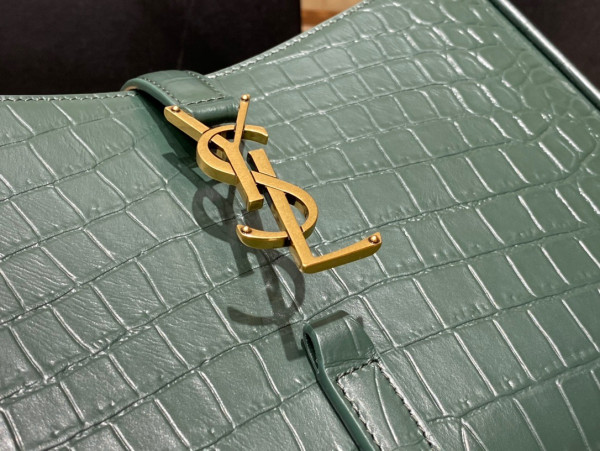 Y*L le 5 À 7 hobo bag