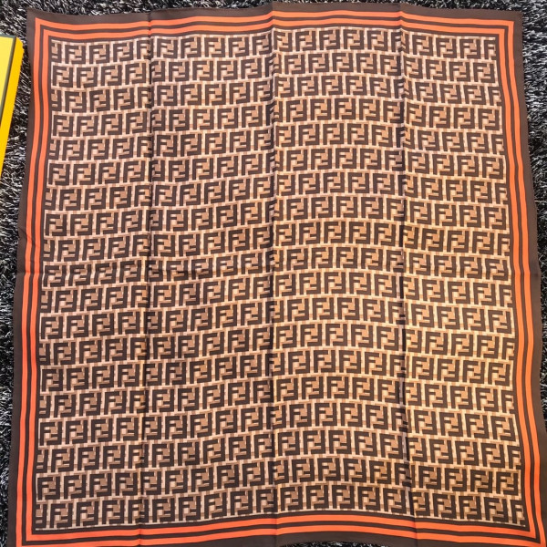 F**di scarf