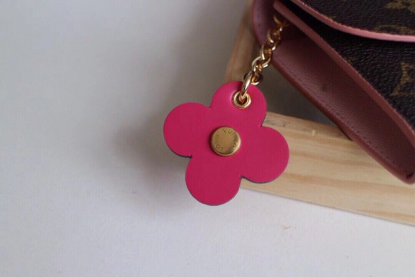 l0*is V*t0n emilie wallet