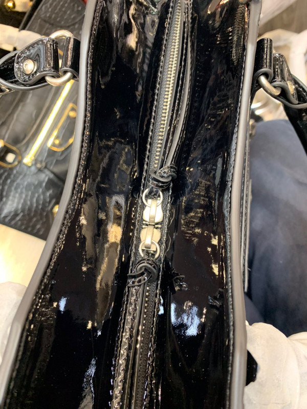 Ba*len*cia*ga neo classic small top handle bag