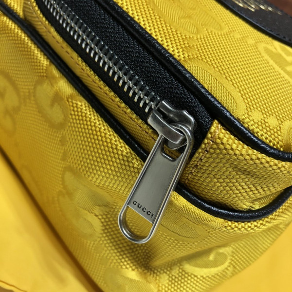 G*u*i off the grid shoulder bag