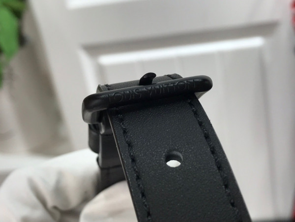 l0*is V*t0n soft trunk