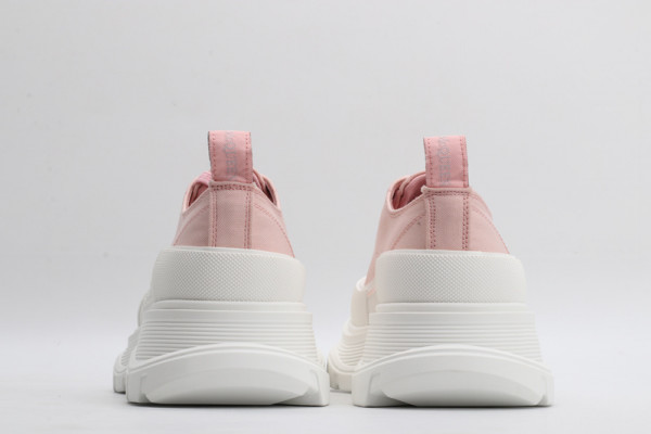 ale*d*r M*Q*en tread slick lace up