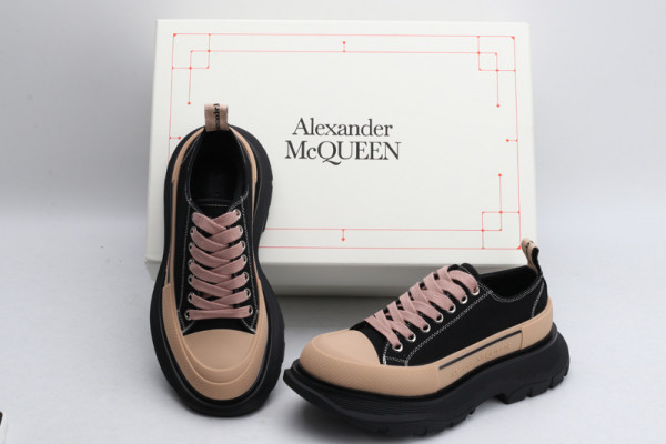 ale*d*r M*Q*en tread slick lace up