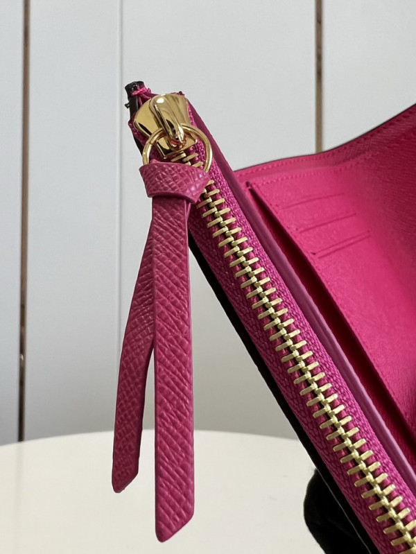 l0*is V*t0n victorine wallet