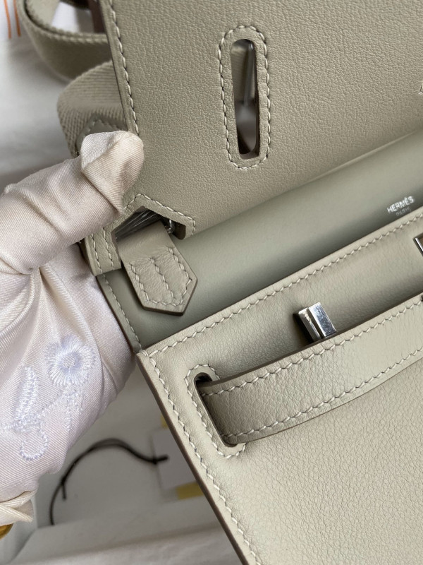 H**mes jypsiere mini bag in swift leather gris meyer