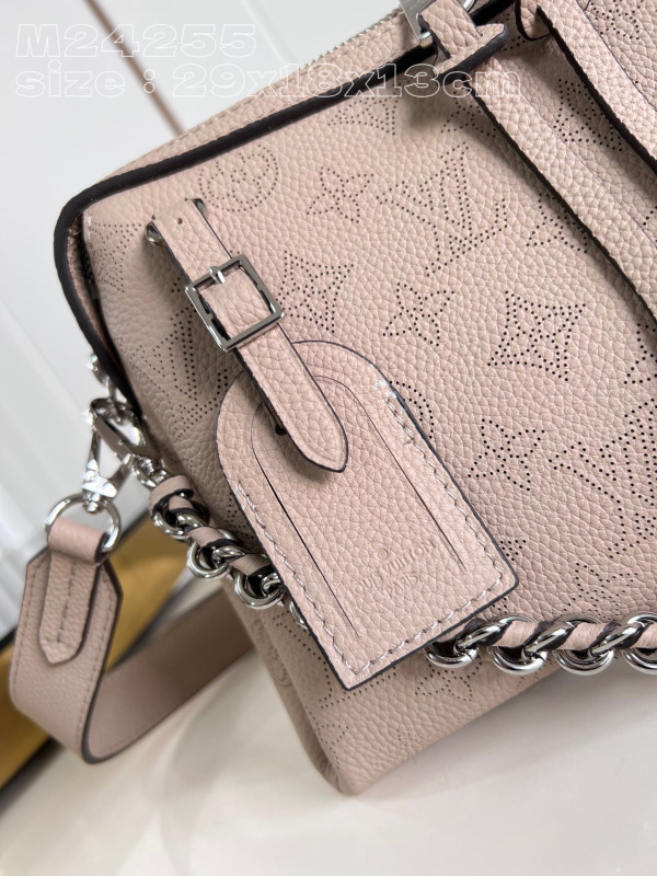 l0*is V*t0n hand it all pm - 29 x 18 x 13cm