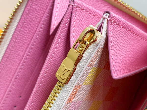 l0*is V*t0n zippy wallet-19.5*10.5*2.5 cm