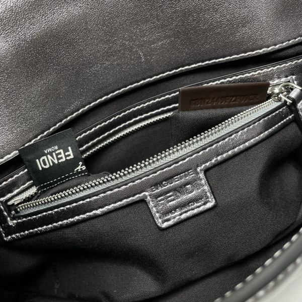 F**di baguette-26*13*6cm