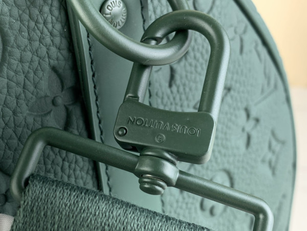 l0*is V*t0n keepall bandouliÈre 50