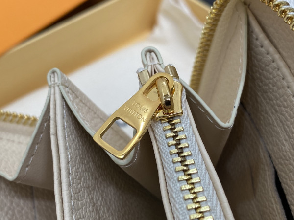 l0*is V*t0n zippy wallet-10*20*2 cm