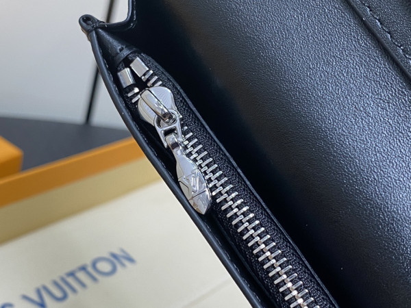 l0*is V*t0n brazza wallet-10*19*2cm