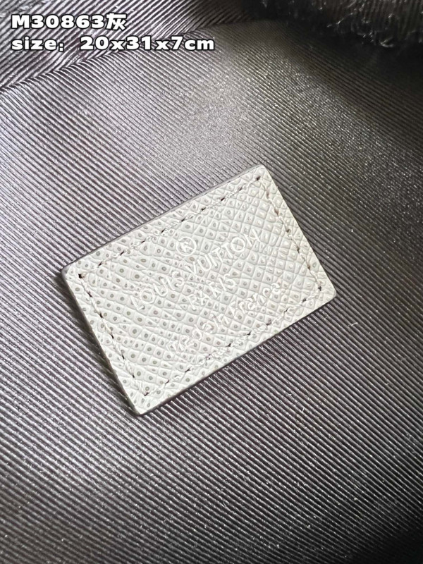 l0*is V*t0n avenue slingbag nm-31*20*7cm