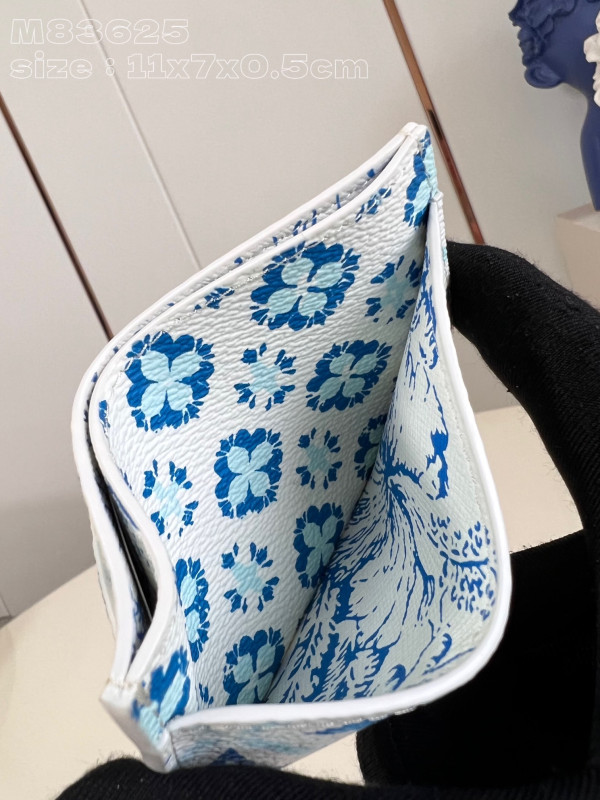 l0*is V*t0n card holder-11*7*0.5cm