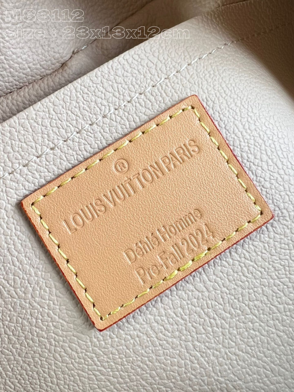 l0*is V*t0n locker dopp kit bag-23*13*12cm