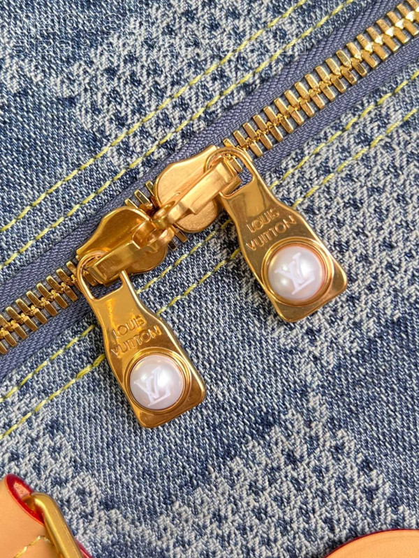 l0*is V*t0n keepall bandouliÈre 50