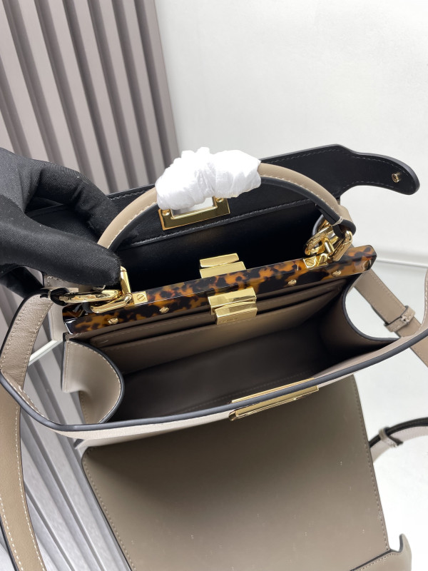 F**di peekaboo iseeu small-27x21x11cm