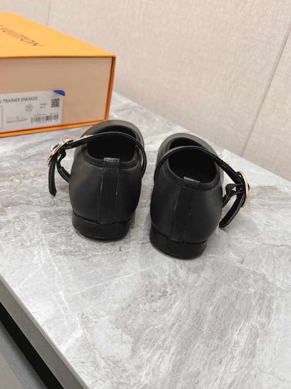 l0*is V*t0n mary jane