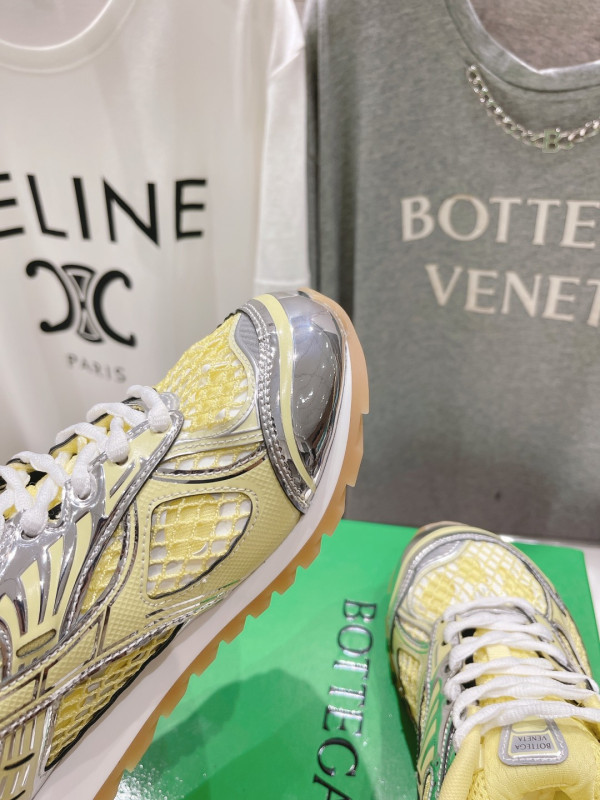 bo*te*ga Ve*ne*ta sneakers