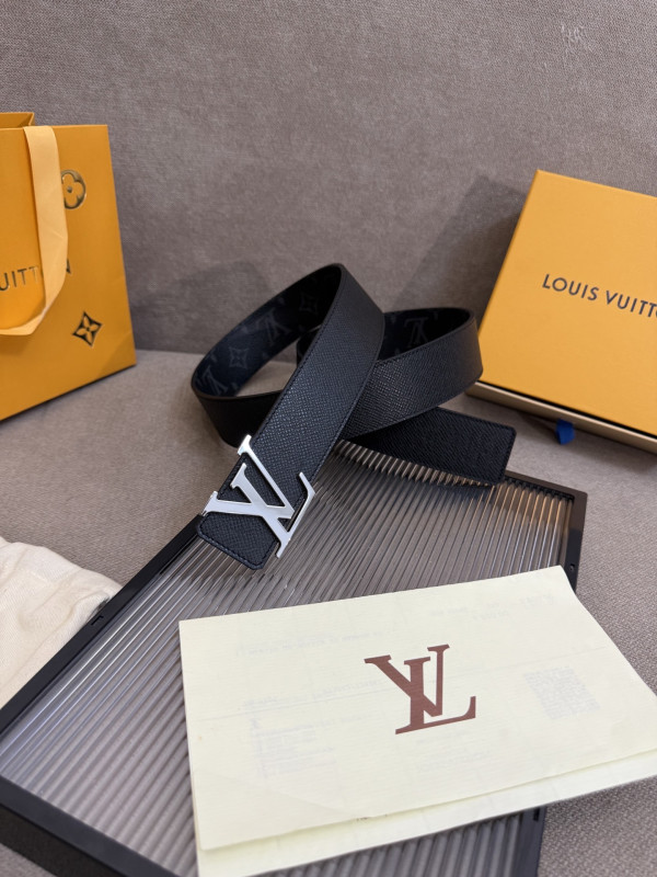 l0*is V*t0n men belt