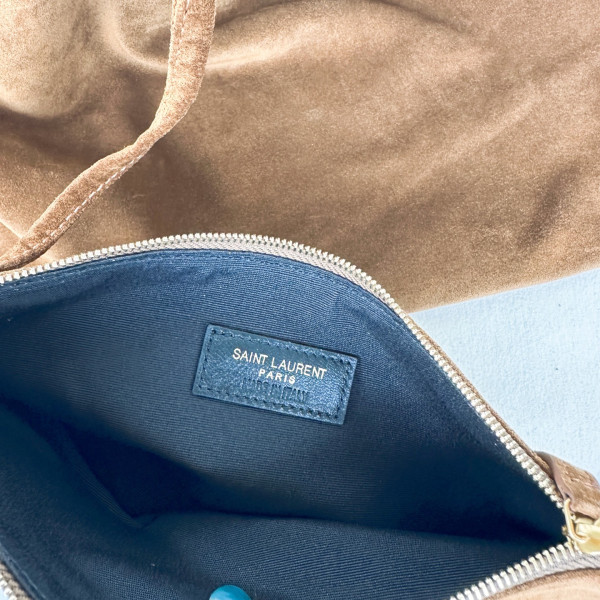 Y*L amalia in suede - 40×50×1cm