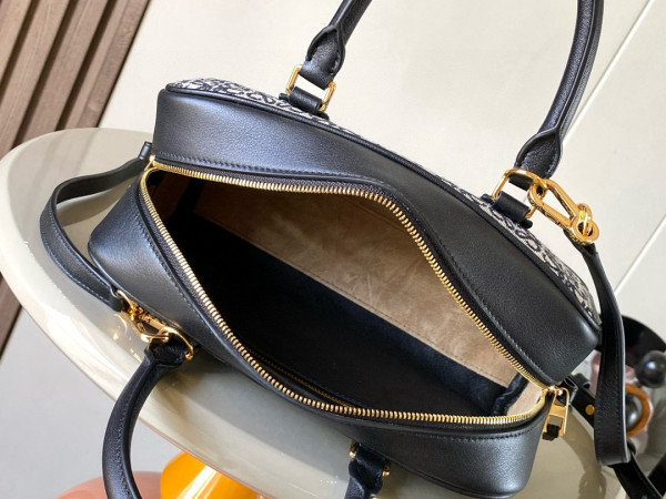 L0ew* amazona 23 bag in soft grained calfskin - 23*10*15cm