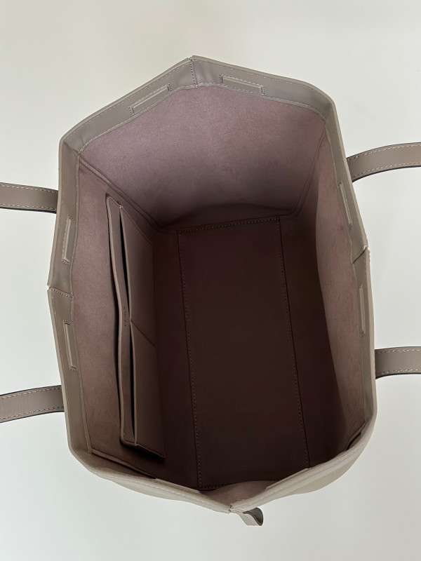 F**di origami medium - 27*16.5*27cm